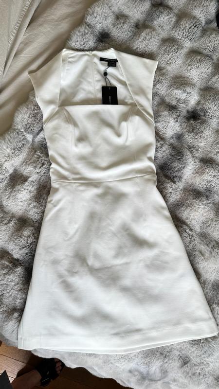 Customer carousel item 6.