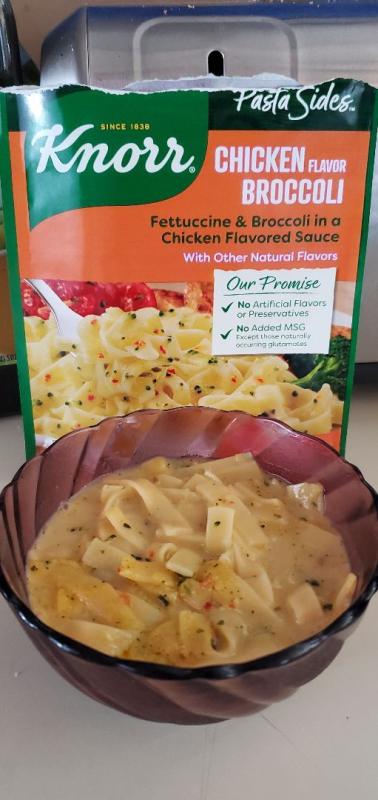 Knorr Alfredo Broccoli Fettuccine Pasta Sides, Cooks In 7 Minutes, 4.5 Oz, 8 Count