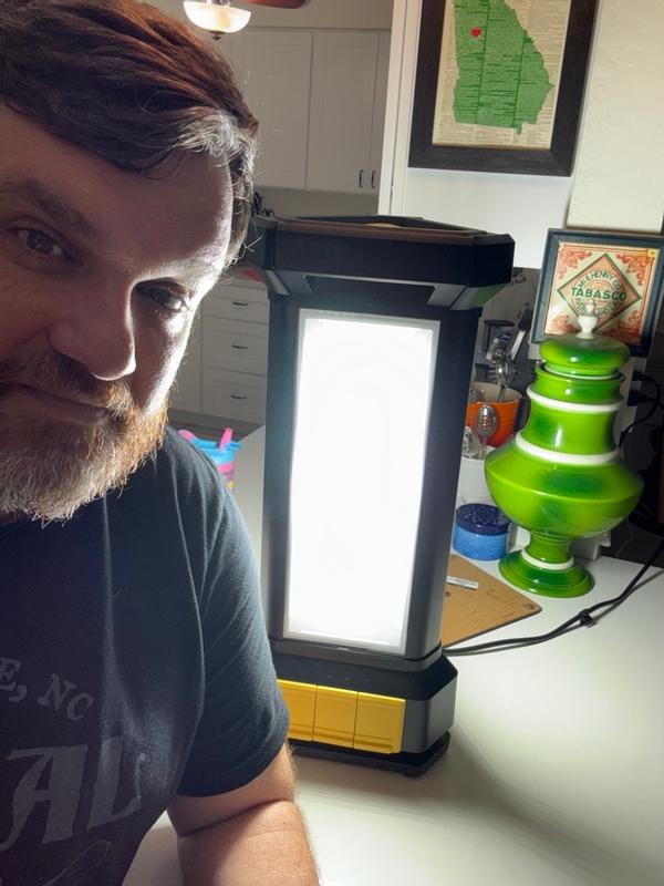 コカボムタワー】7色のLEDで夜を華やかに！- rasiku（ラシク