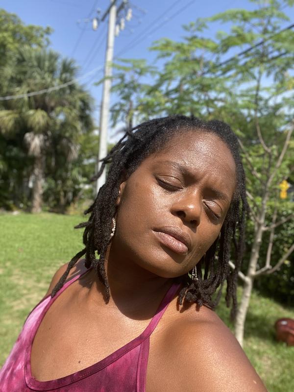 Testing the color and coverage in the Sun!