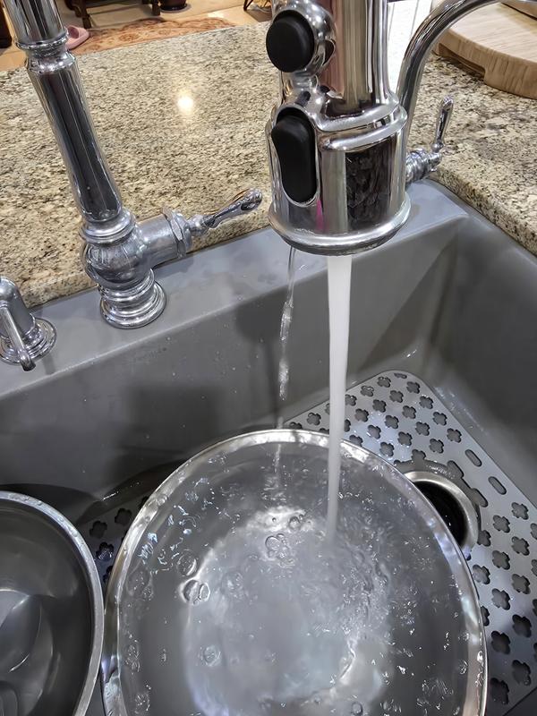 toggle button comes off constantly and spray head leaky