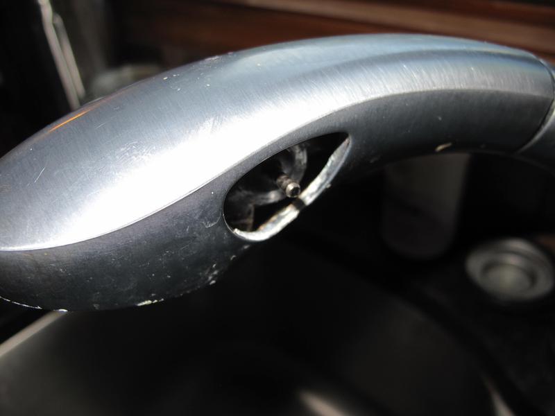 valve stem that should hold button