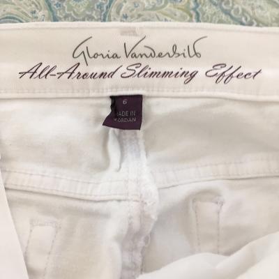 gloria vanderbilt all around slimming effect shorts