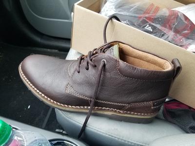 clarks edgewick mid brown oily