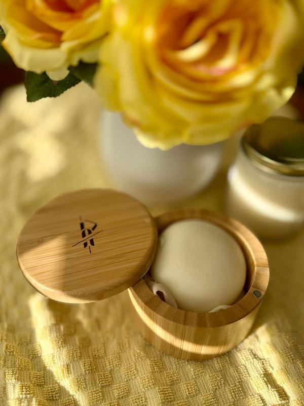 Customer photo for "Convenient Way to Deeply Moisturize"