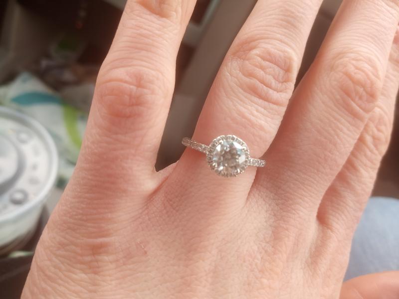 Kay jewelers store round engagement rings