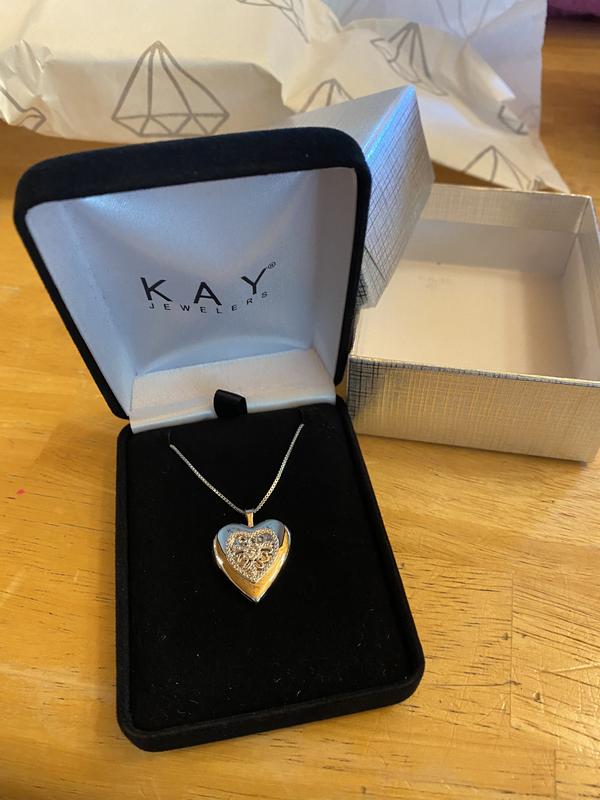 Kay jewelers store locket