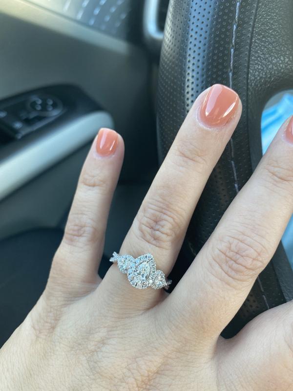 Neil lane deals teardrop engagement ring