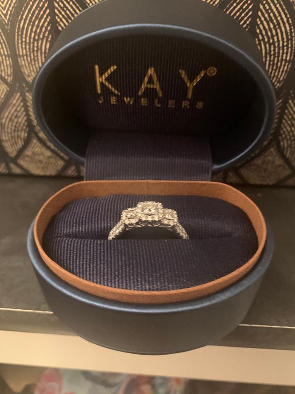 Leo Diamond Ring Kay 2025