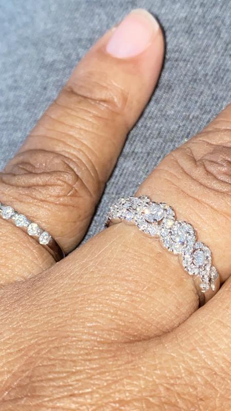 Leo Diamond Anniversary Ring 3/4 ct tw Round-cut 14K White