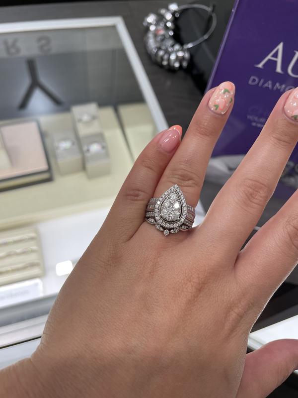 Kay jewelers pear deals shaped diamond