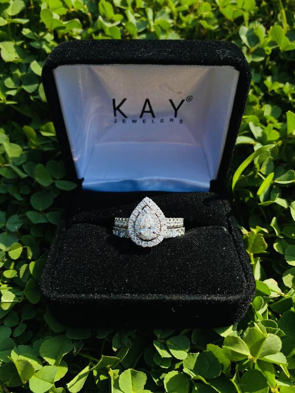 Pear shaped engagement hot sale ring kay