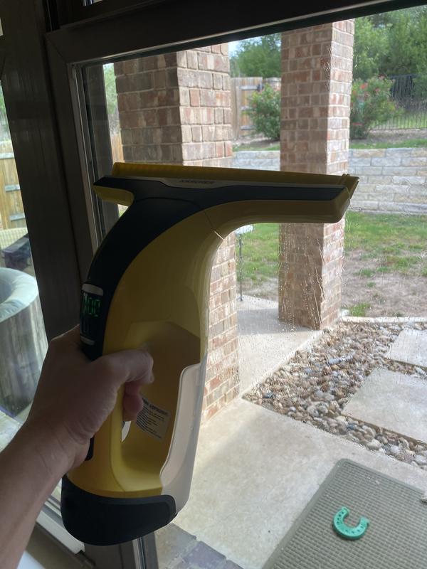 Karcher Yellow Double Straight Blade Window Squeegee - 11 Inches - Cordless  WV 6 Plus with Extended Battery Run Time - Built-in Vacuum in the Squeegees  department at