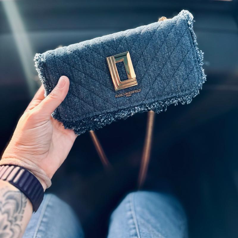 Review Thumbnail Image 0 382452342