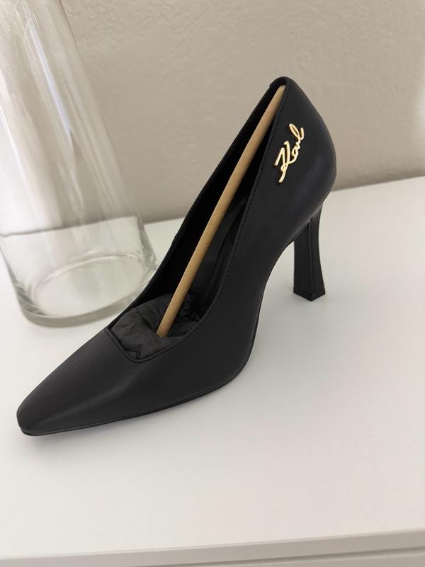 Customer photo for "Elegant, comfortable, and easy to style."