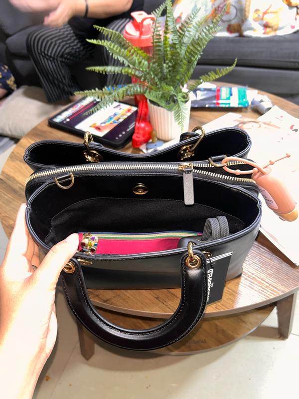 Customer photo for "Durable and pretty!"