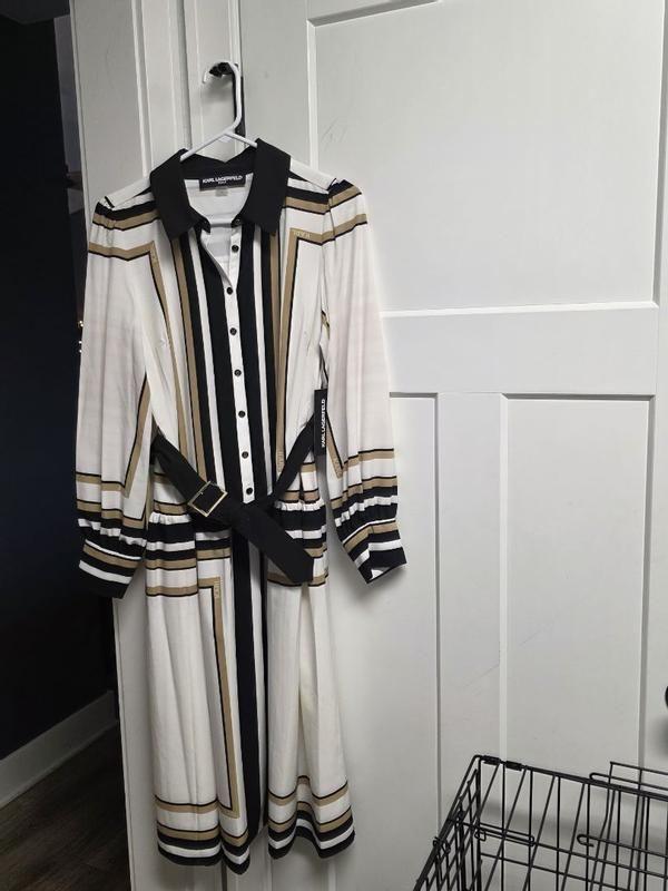 Customer carousel item 3.