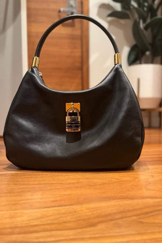 Customer photo for "Beautiful and Perfect for Everyday Use!"