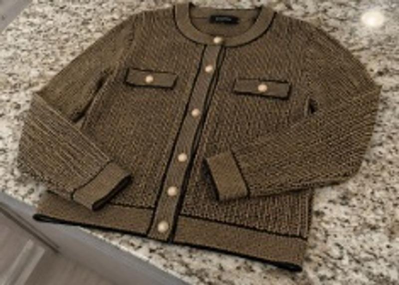 Customer photo for "Super cute sweater for work or going out"