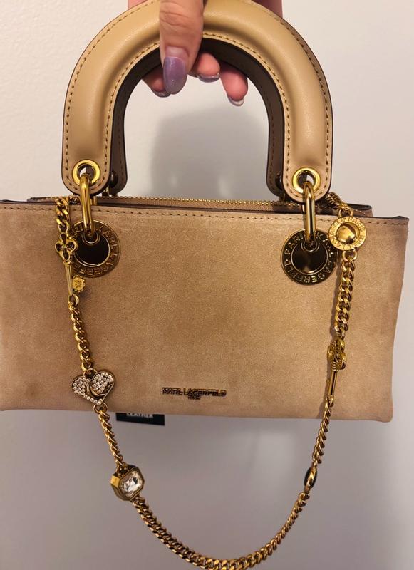 Customer photo for "amazing,  unique design"