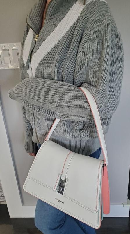 Customer carousel item 5.