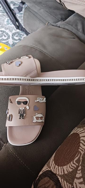 Even the soles are beautiful!