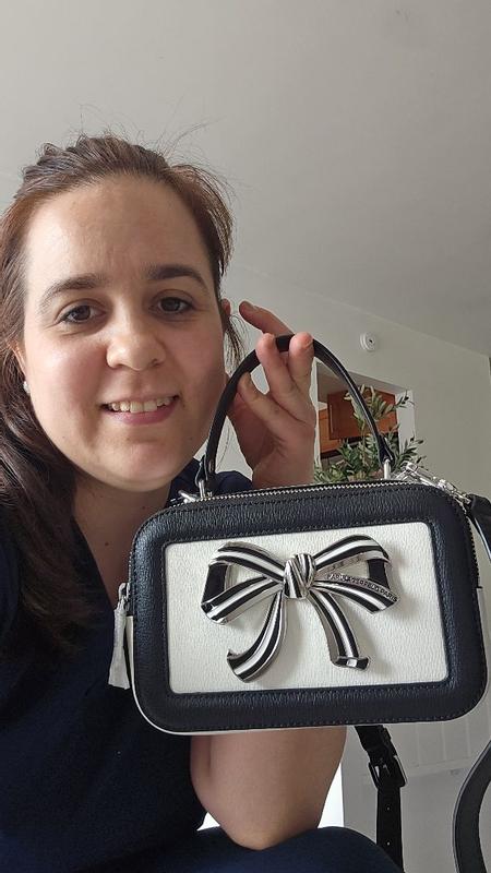Customer photo for "Chic Karl Lagerfeld Bow Crossbody Bag – Elegant Design with Premium Quality"