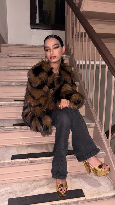 Customer photo for "Comfortable, Very Stylish"