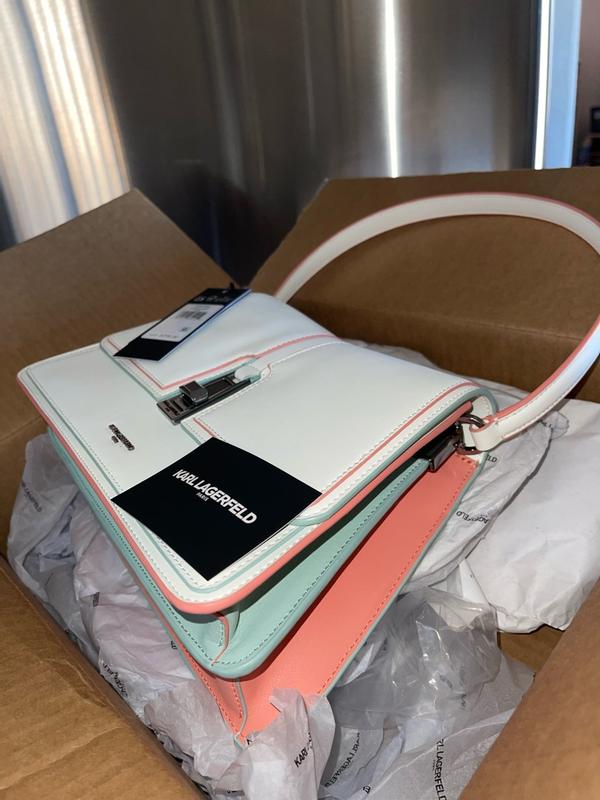 Customer carousel item 11.