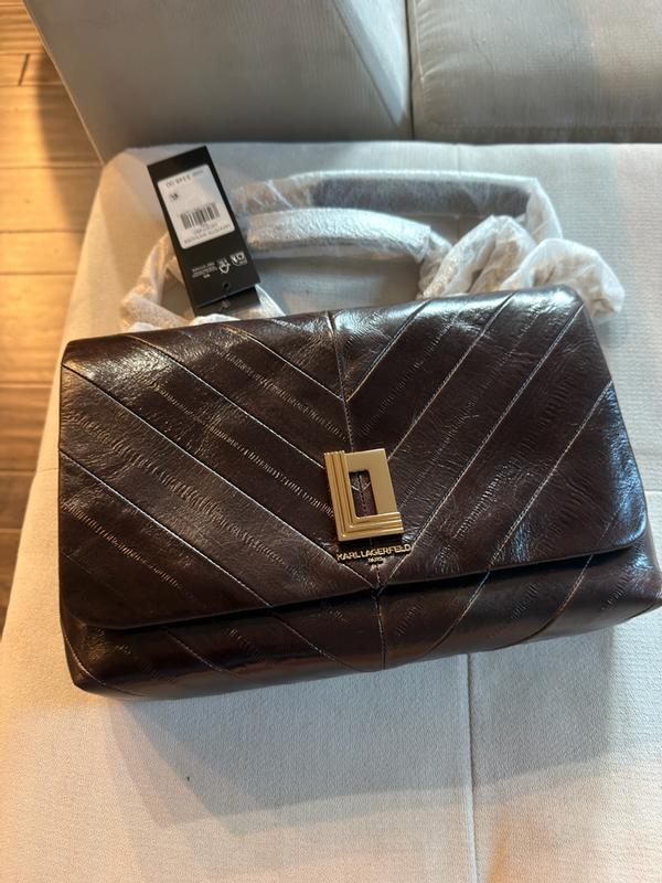 Customer photo for "Material good"