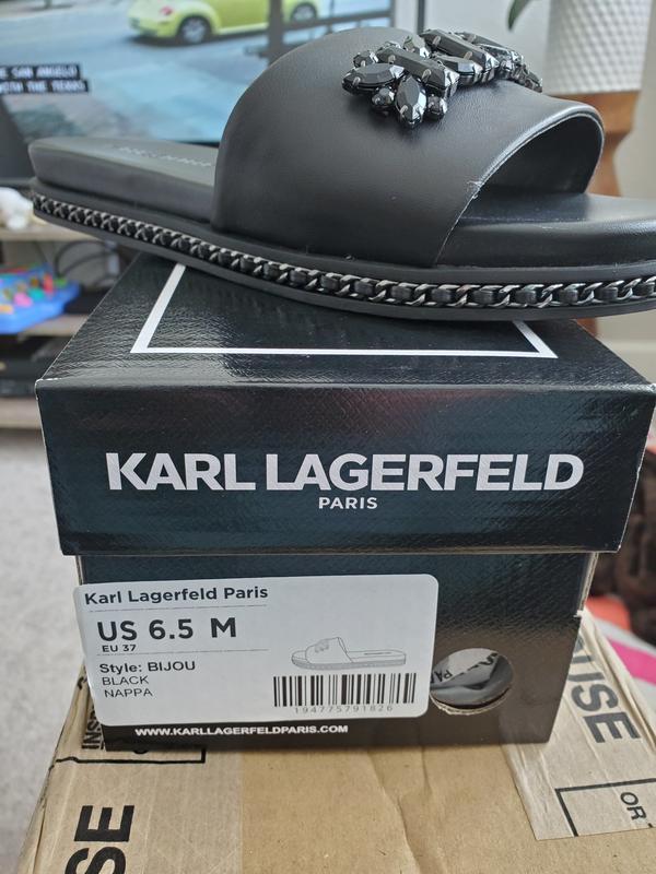 Look at that chain detailing!