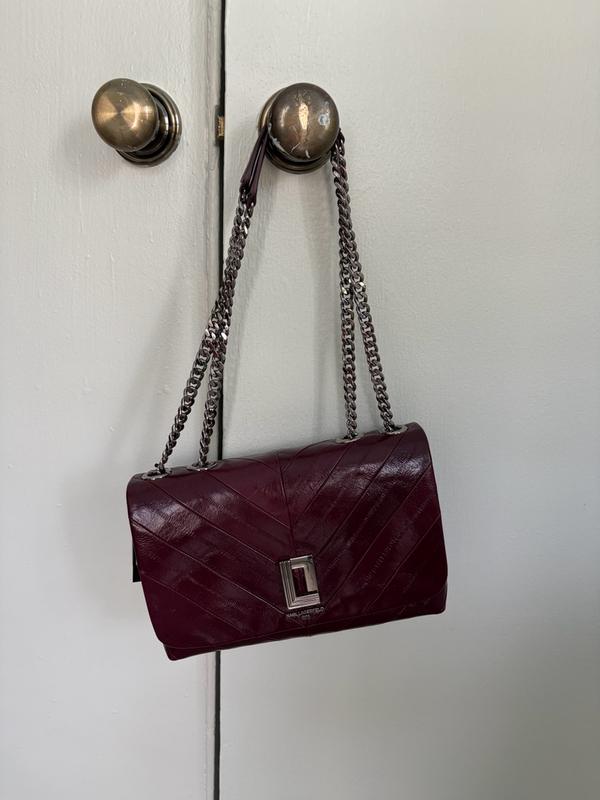 Customer carousel item 12.