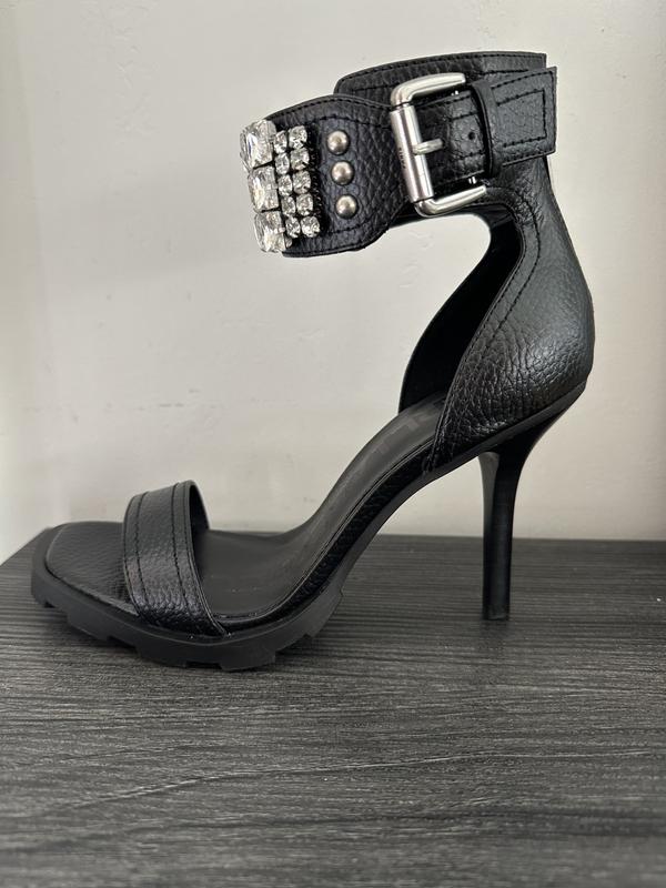 Review Thumbnail Image 0 244484365