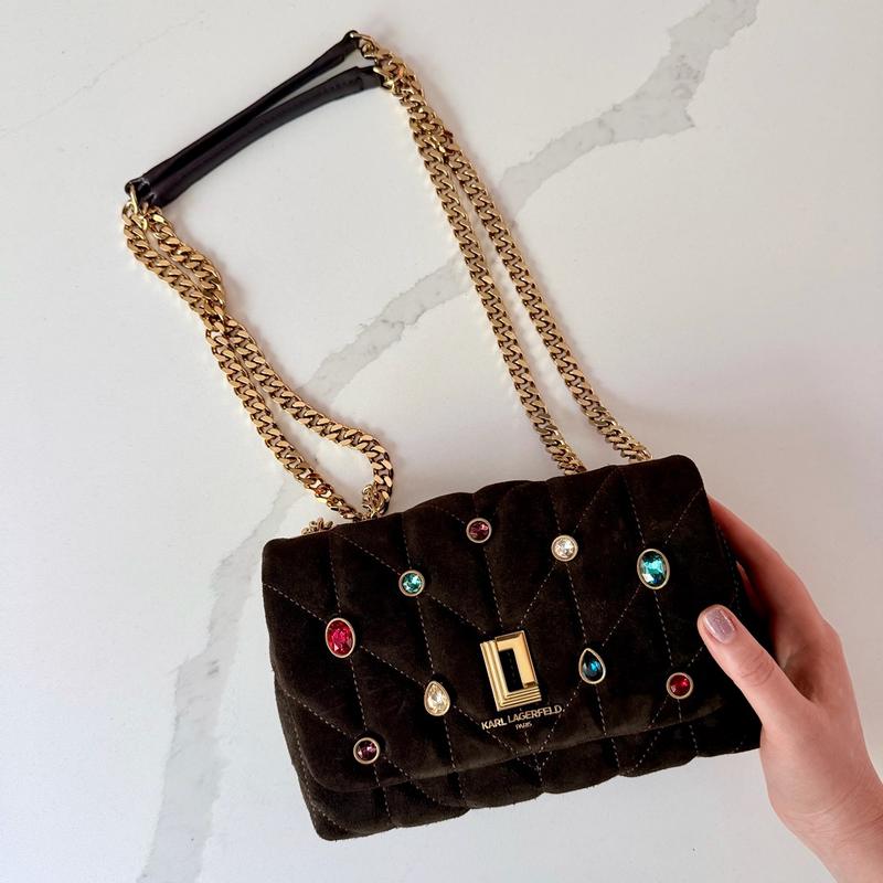Customer photo for "Love this statement handbag!"