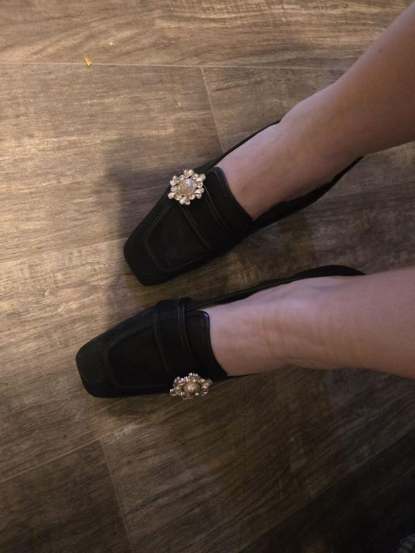 Customer photo for "Cute but hurt"