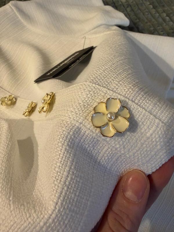 Review Thumbnail Image 2 381610636