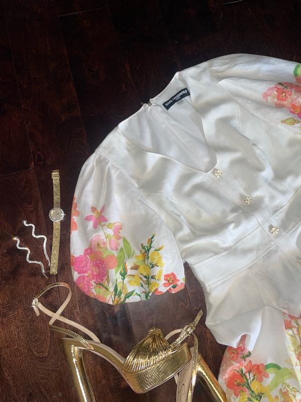 Customer carousel item 7.