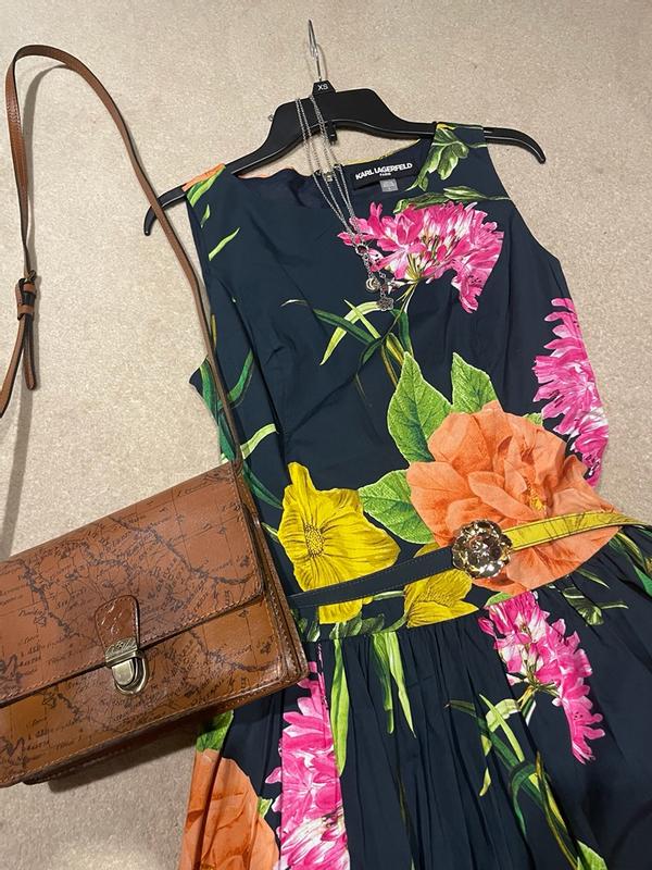 Review Thumbnail Image 0 380843212