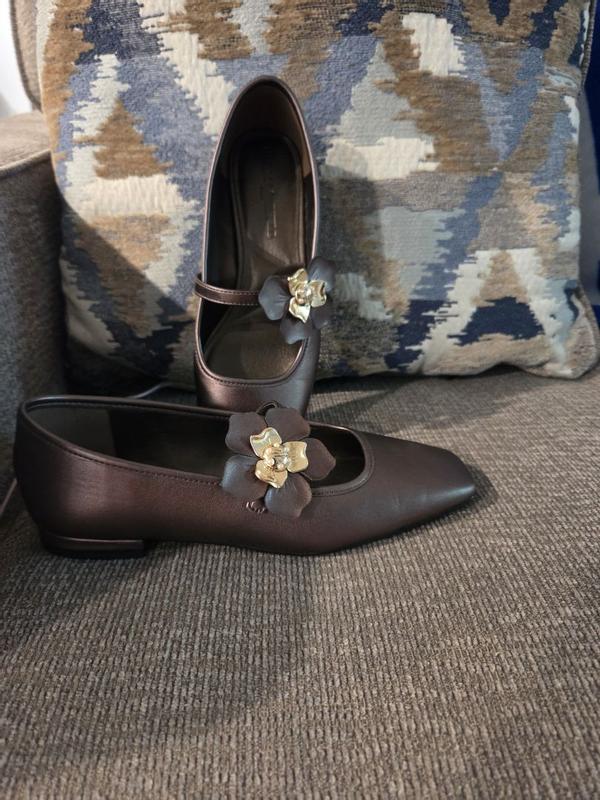 Customer photo for "Overall Very Good Shoes"