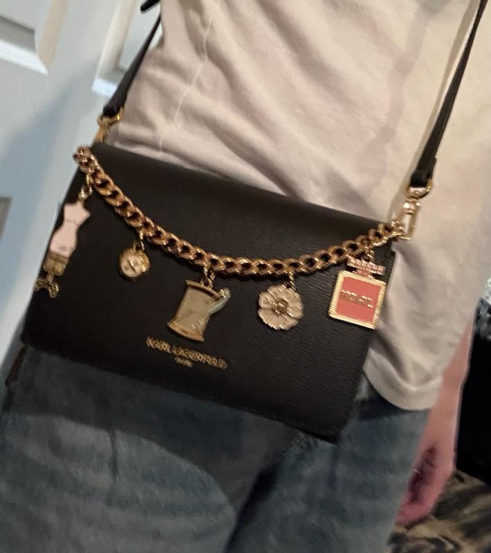 Customer carousel item 4.