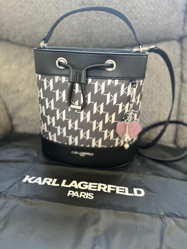 Customer carousel item 11.