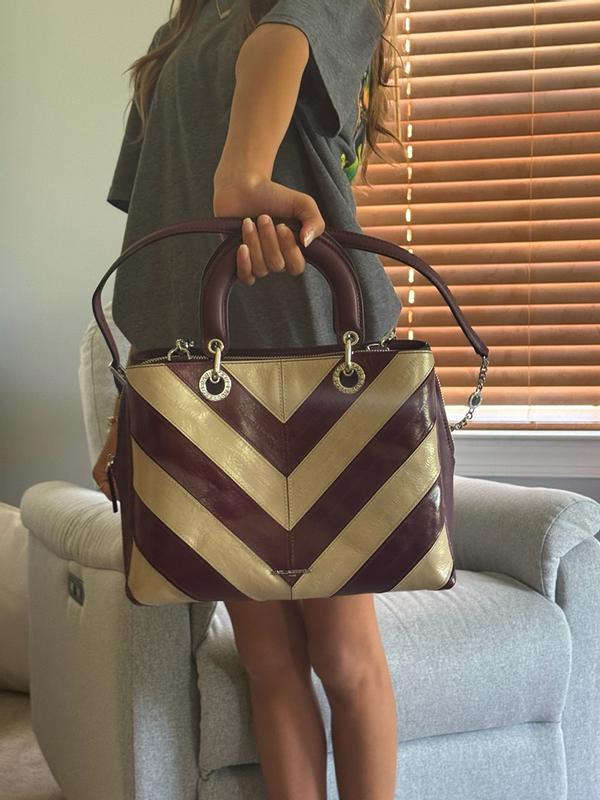 Customer photo for "Large but not oversized, beautiful"
