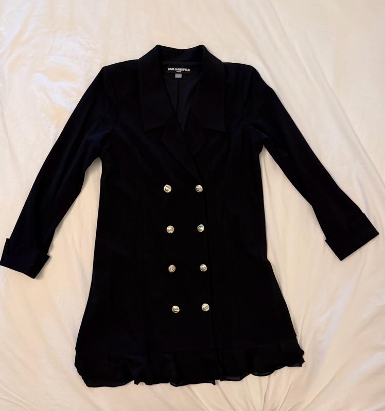Customer photo for "High quality and beautiful dress"