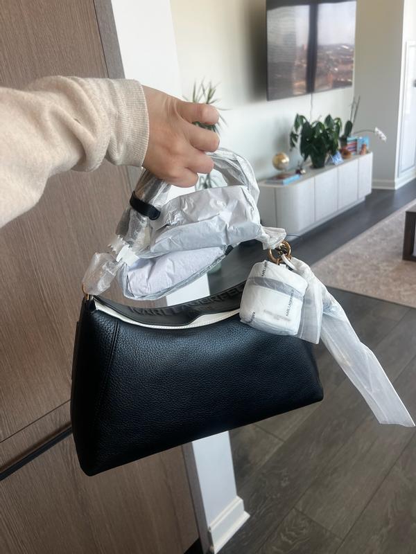 Customer carousel item 11.