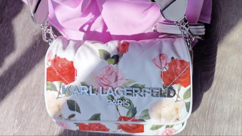 Customer photo for "Beautiful convenient everyday purse"