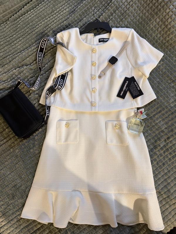 Review Thumbnail Image 0 381610636