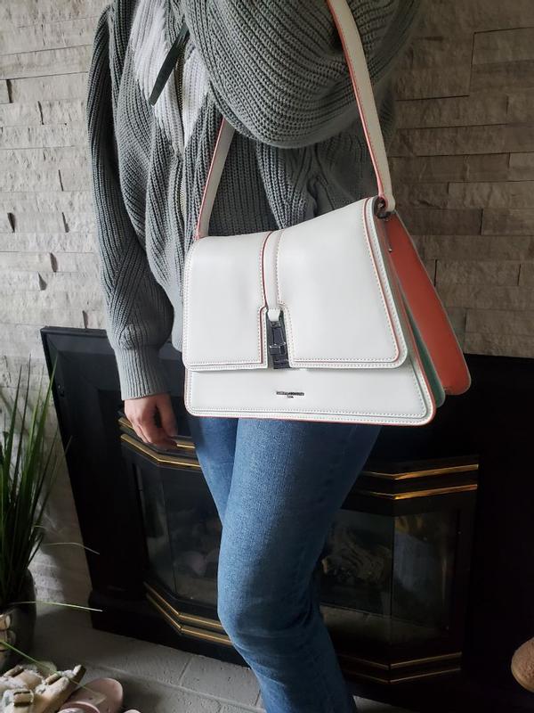 Customer carousel item 3.