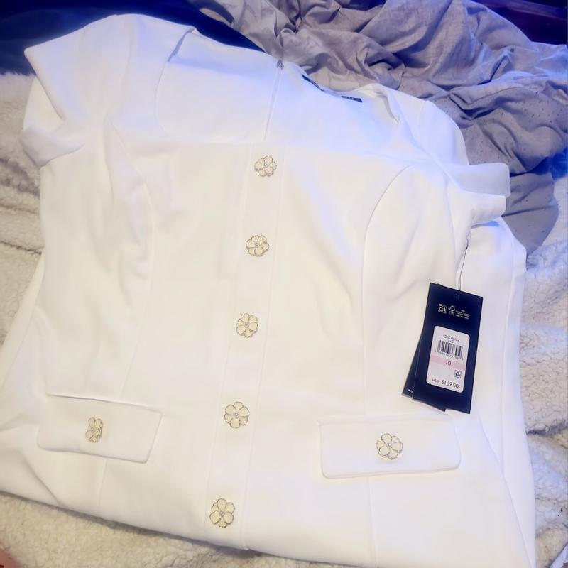 Review Thumbnail Image 0 382858968