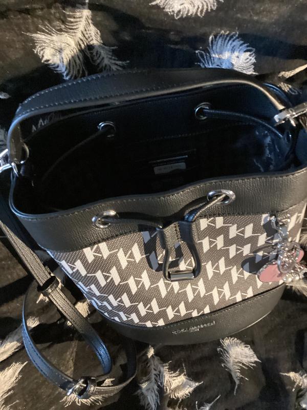 Customer carousel item 6.