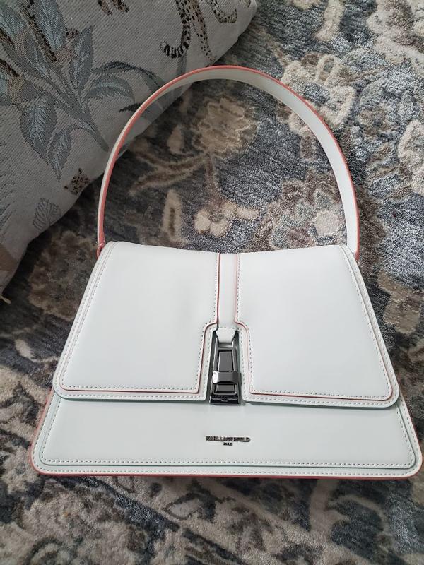 Customer carousel item 4.